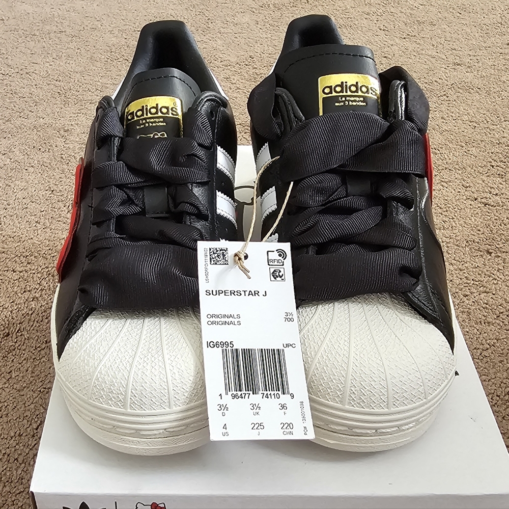 Adidas Hello Kitty Superstar - Picture 3 of 5